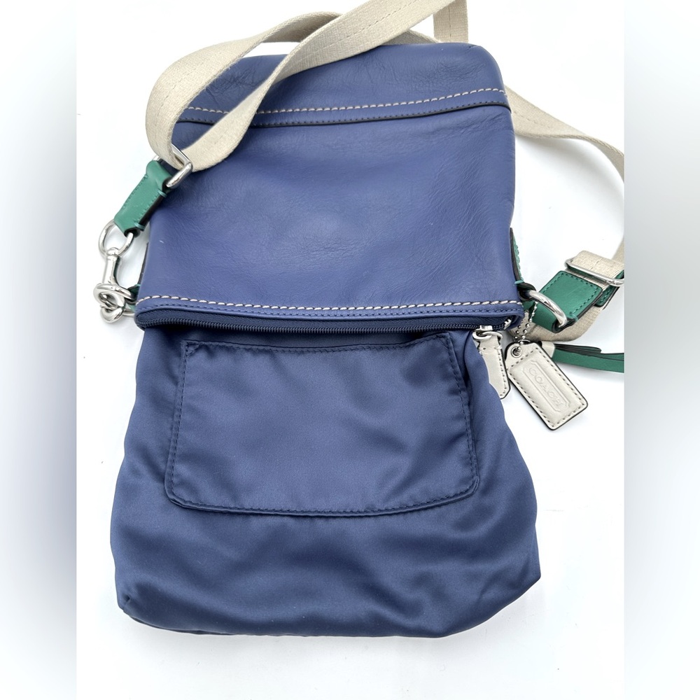 Coach Park Colorblock Swingpack Crossbody Bag with matching card/key holder. - Picture 7 of 15